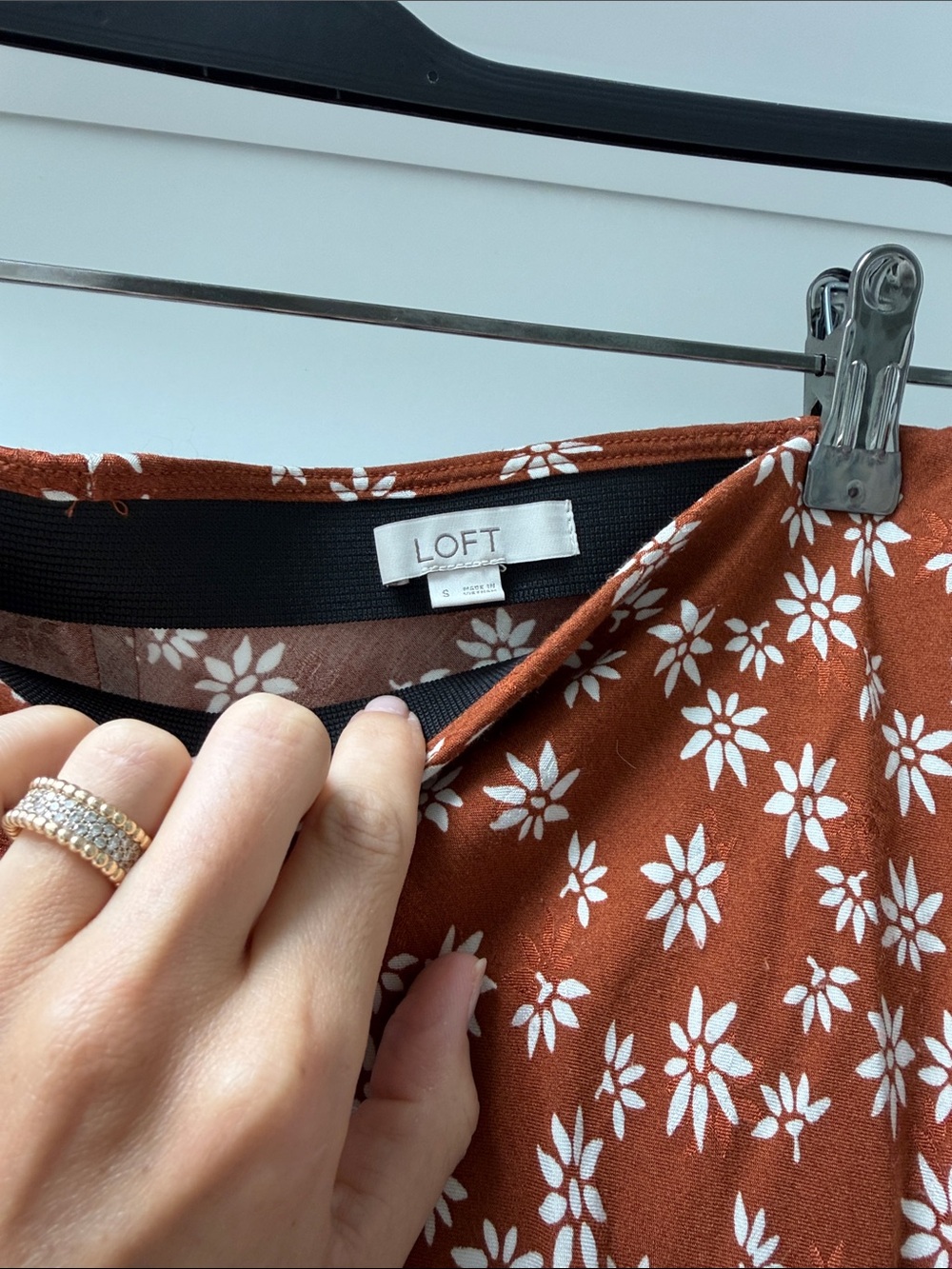Floral maxi skirt with slit - Picture 3 of 4